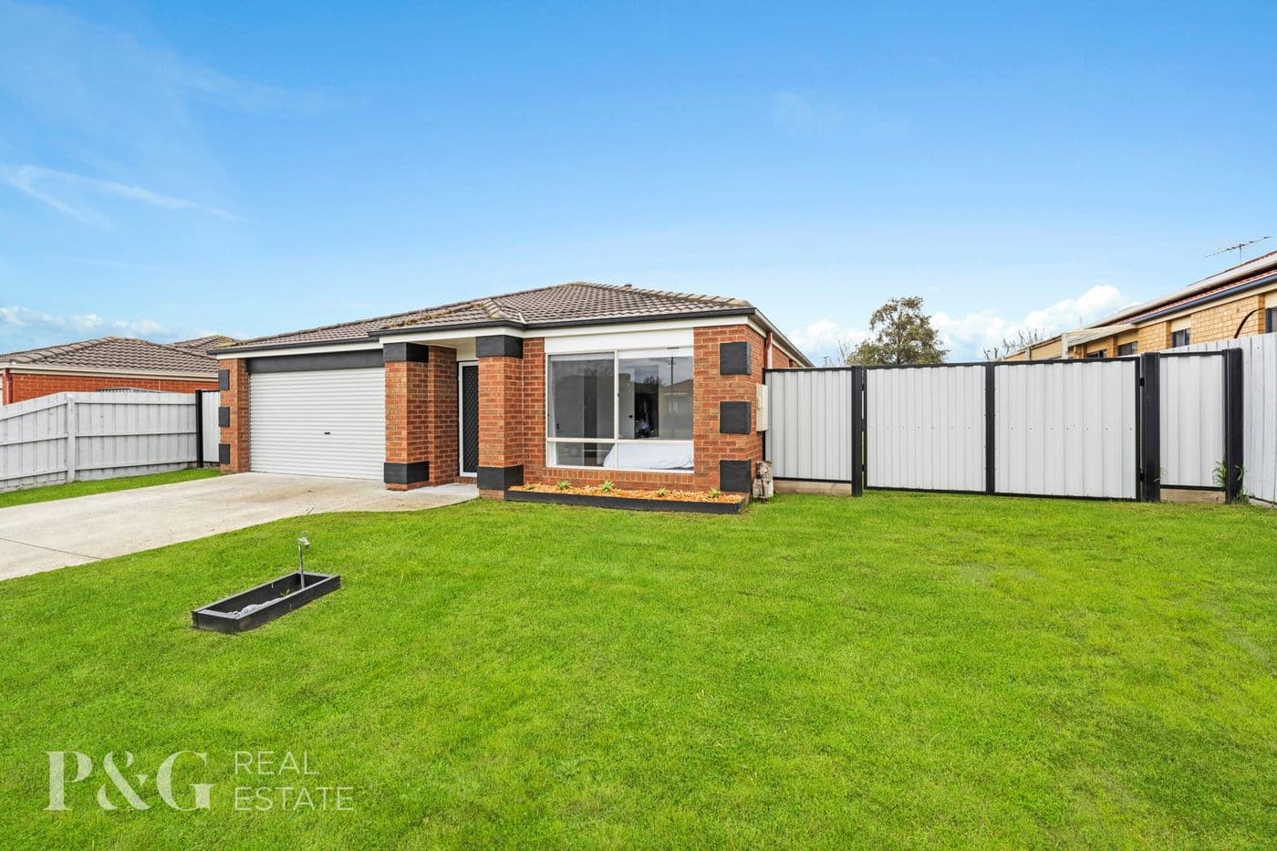 24 McCartney Drive, Narre Warren South - Thumbnail 2