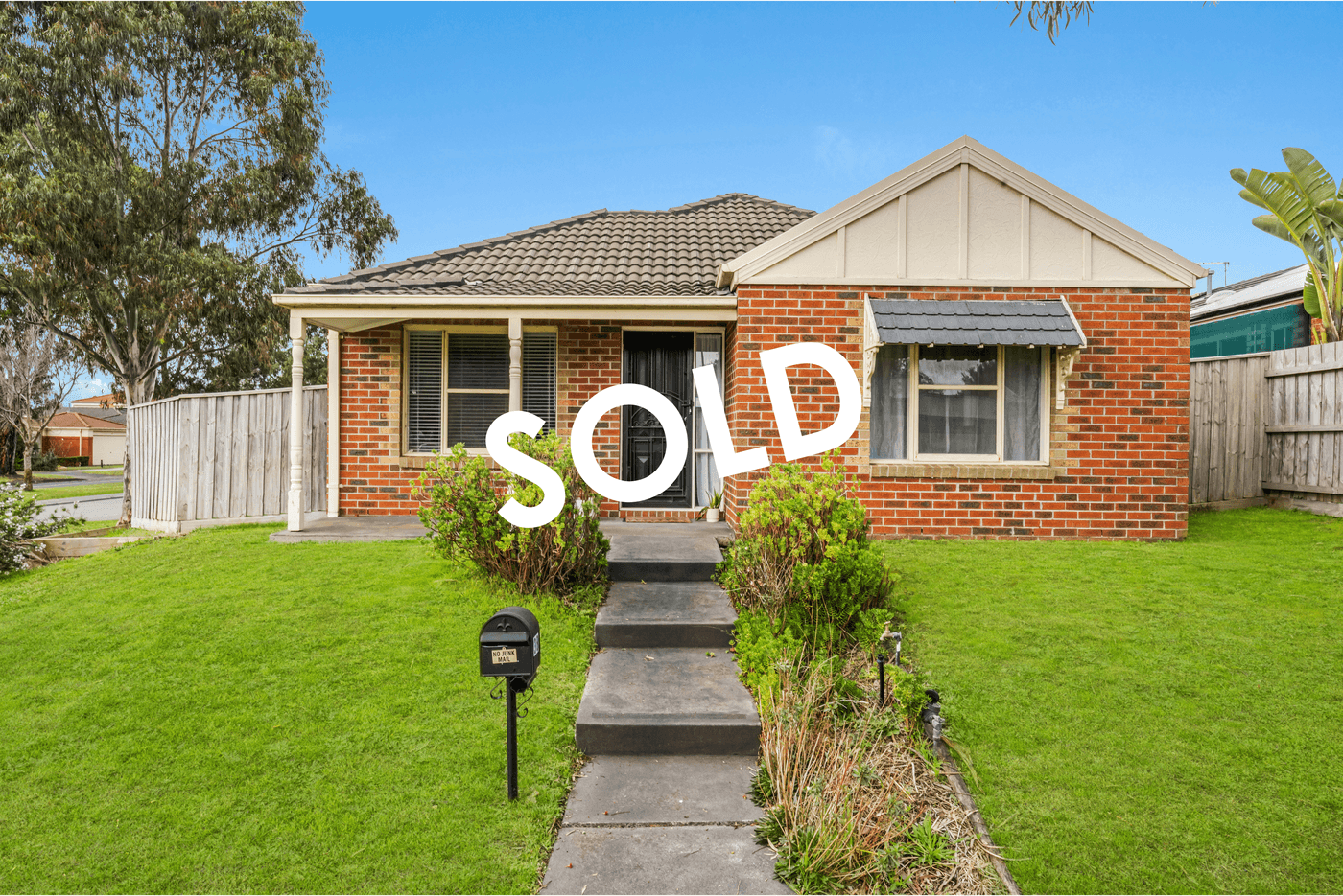 38 Raffindale Crescent, Cranbourne West - Image 1