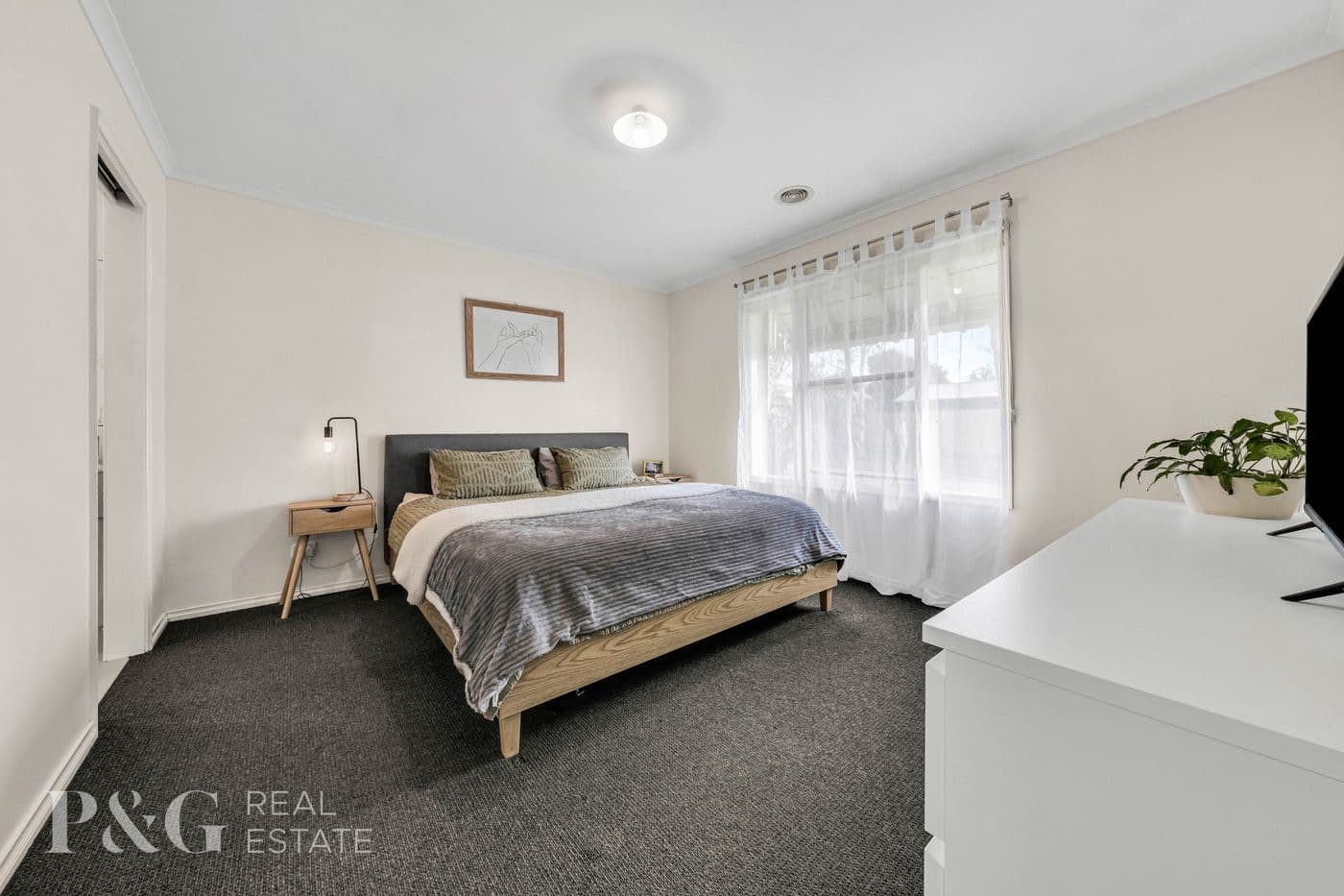 38 Raffindale Crescent, Cranbourne West - Thumbnail 6