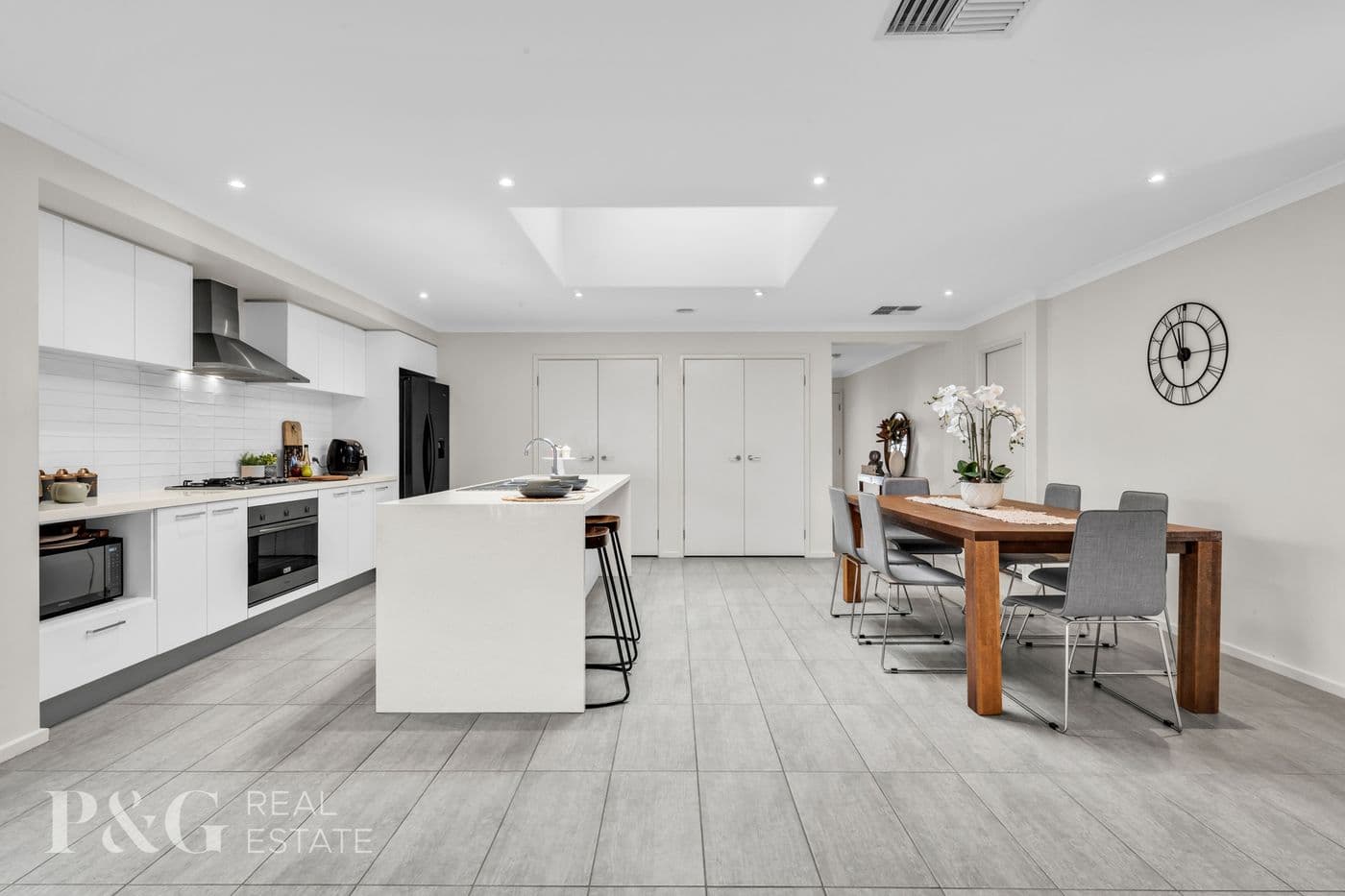 17 Prescott Drive, Cranbourne North - Thumbnail 4