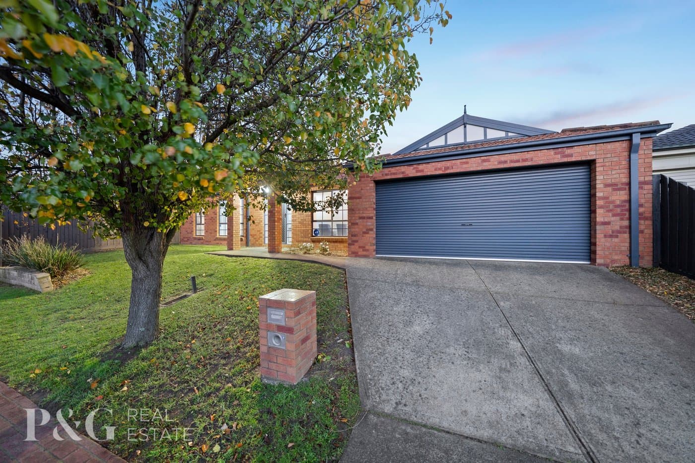 7 Palais Close, Narre Warren South - Thumbnail 2