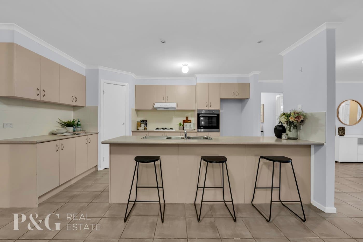 7 Palais Close, Narre Warren South - Thumbnail 4