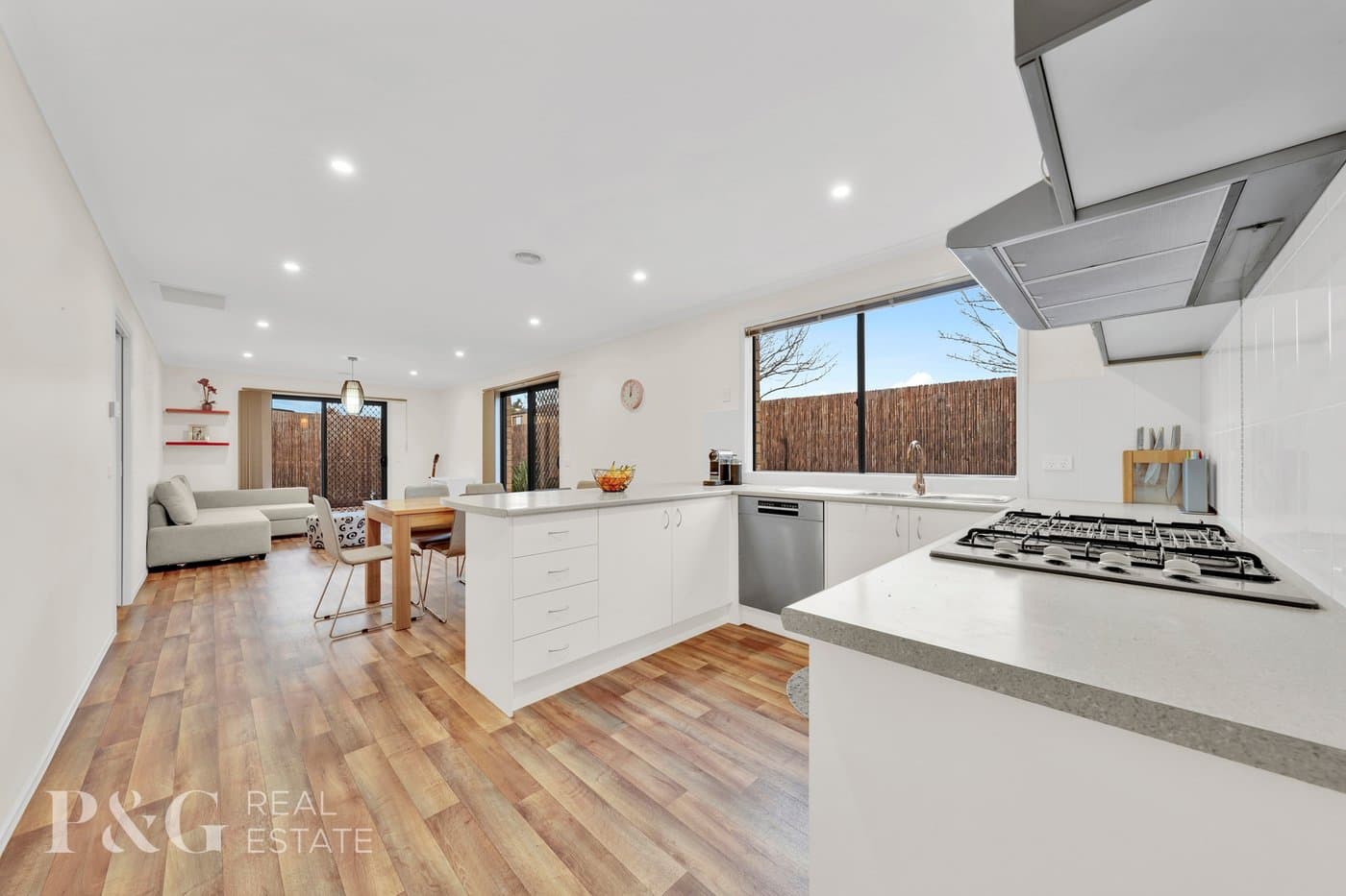 34 Filmer Crescent, Narre Warren South - Thumbnail 3