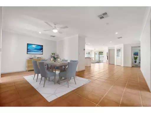 4 Highgrove Circuit, Peregian Springs, Peregian Springs - Thumbnail 5