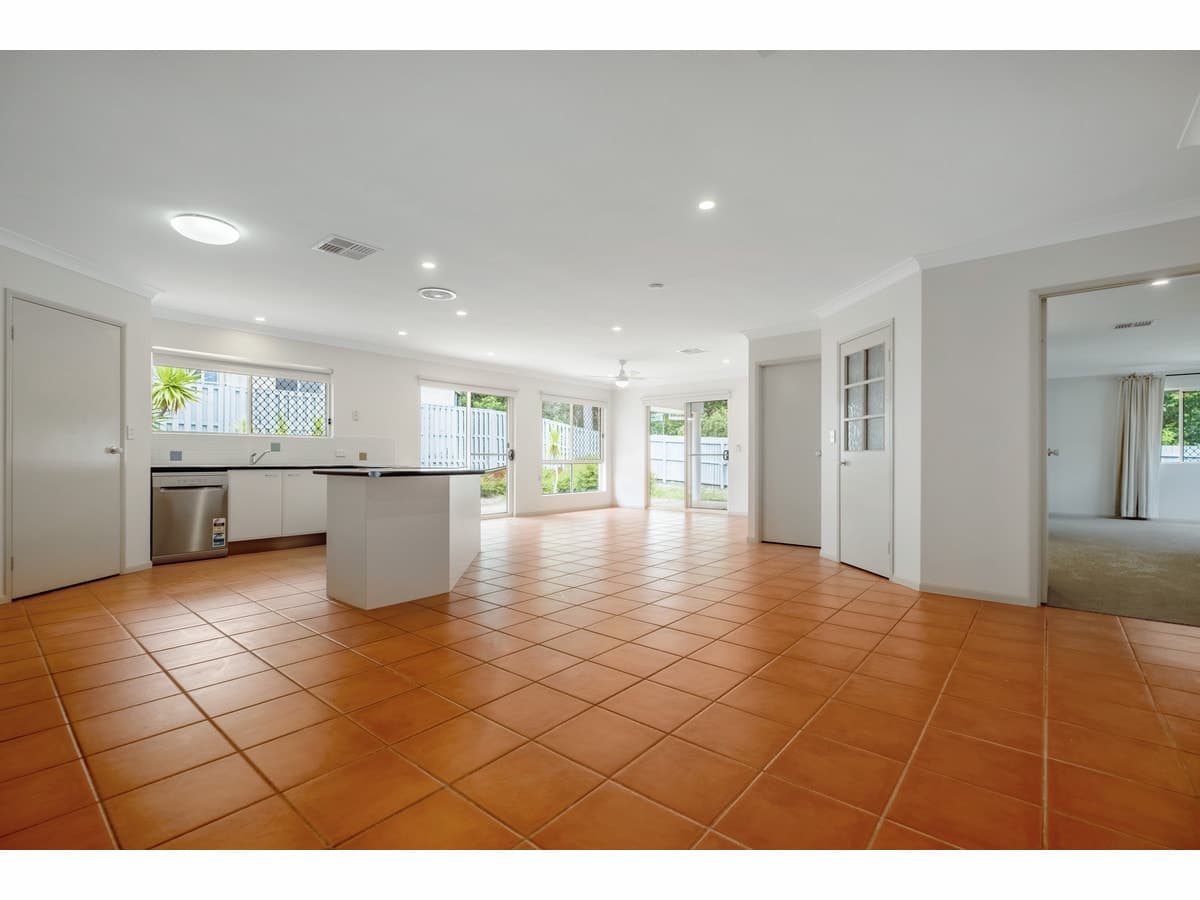 4 Highgrove Circuit, Peregian Springs, Peregian Springs - Thumbnail 7