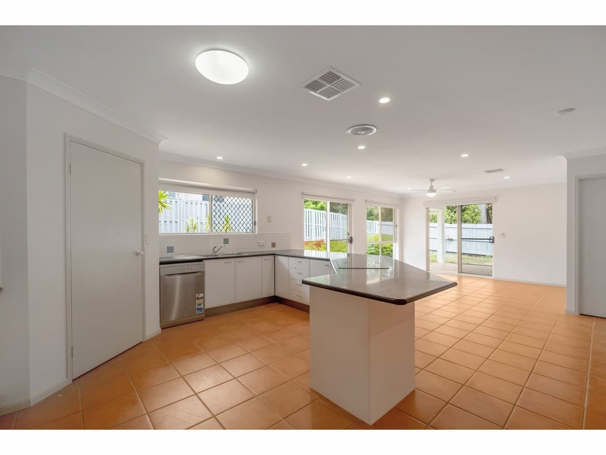 4 Highgrove Circuit, Peregian Springs, Peregian Springs - Thumbnail 8