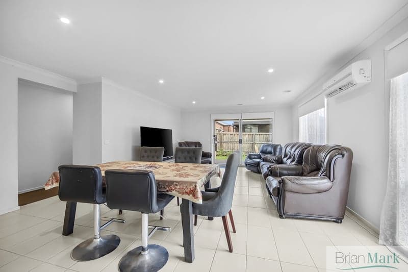 24 Hiskey Crescent, Werribee - Thumbnail 6