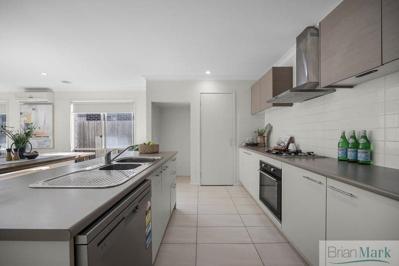 10 Morgan Crescent, Werribee - Thumbnail 5