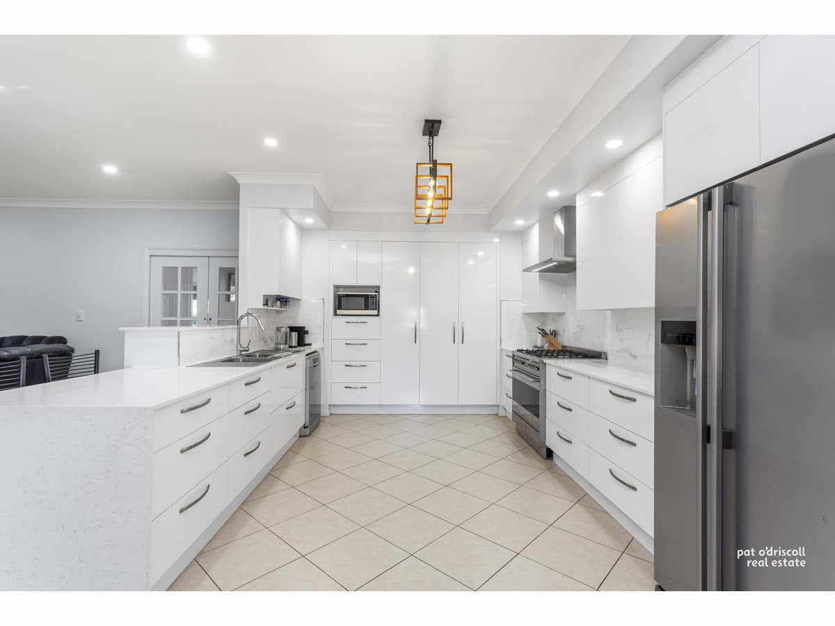 2 Jewell Court, Parkhurst QLD, Parkhurst - Thumbnail 2