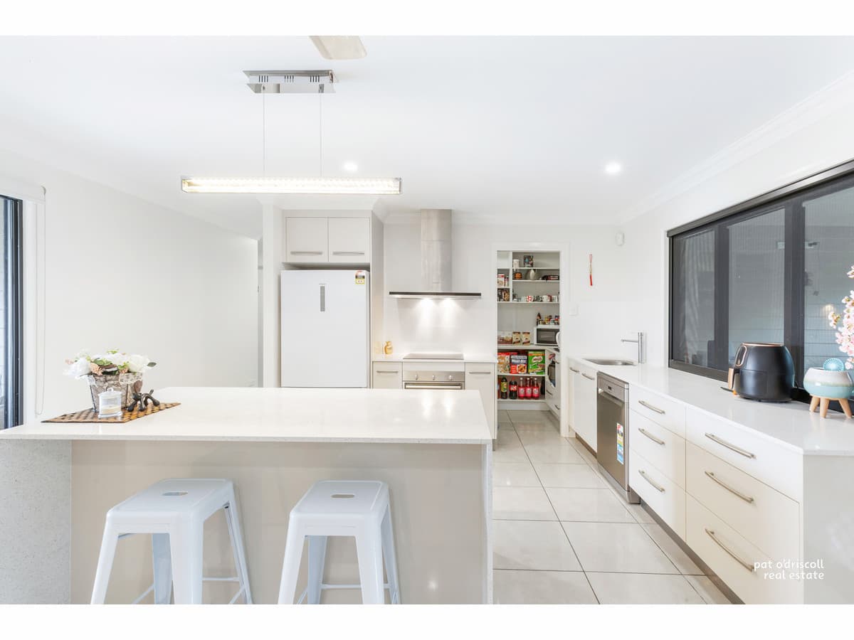 8 Oakland Court, Norman Gardens QLD, Norman Gardens - Thumbnail 2