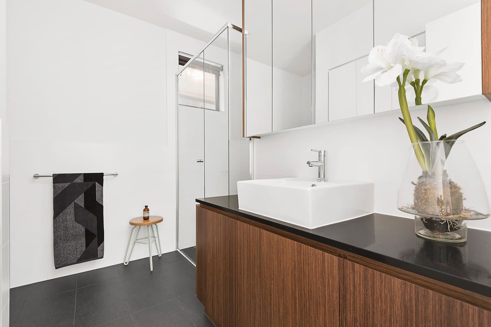1/1A Burgundy Street, Heidelberg, Heidelberg - Image 1