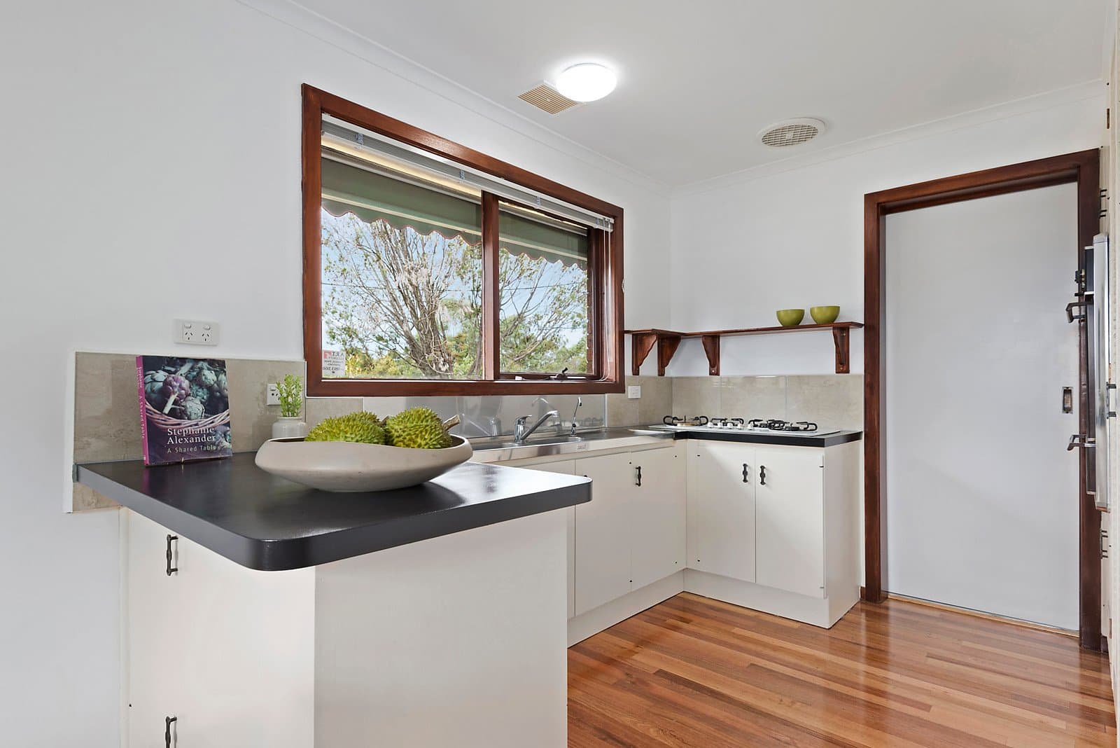 142 Martins Lane, Viewbank, Viewbank - Thumbnail 6