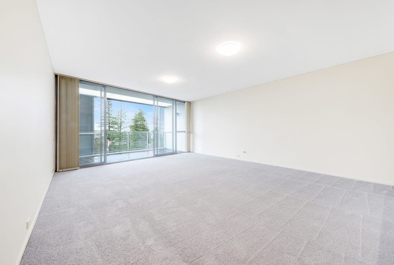 317/1-5 Pine Avenue, Little Bay - Image 1