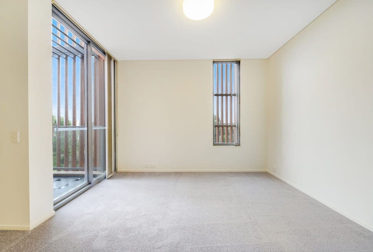 317/1-5 Pine Avenue, Little Bay - Thumbnail 3