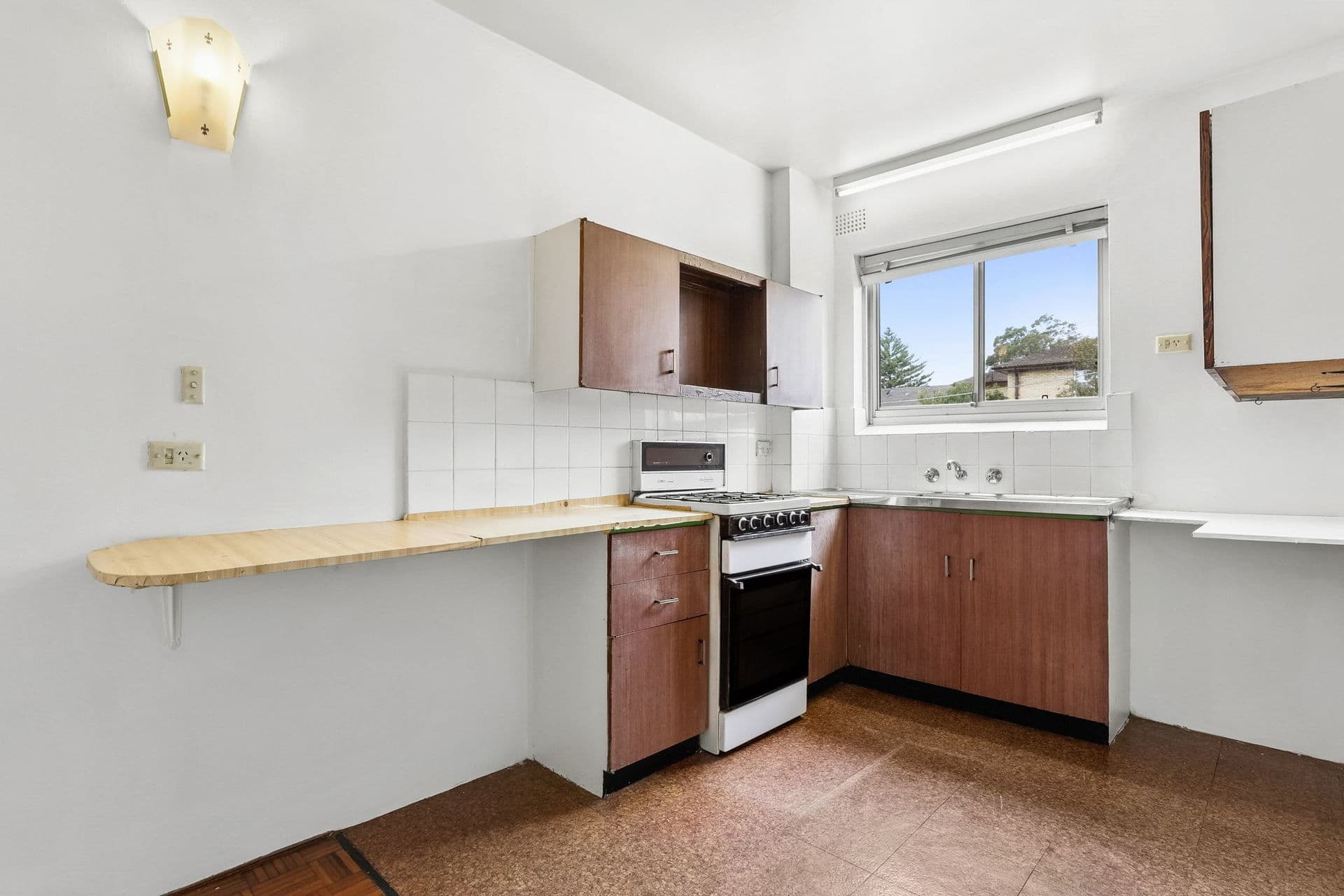 5/3 Barber Avenue, Eastlakes - Thumbnail 2