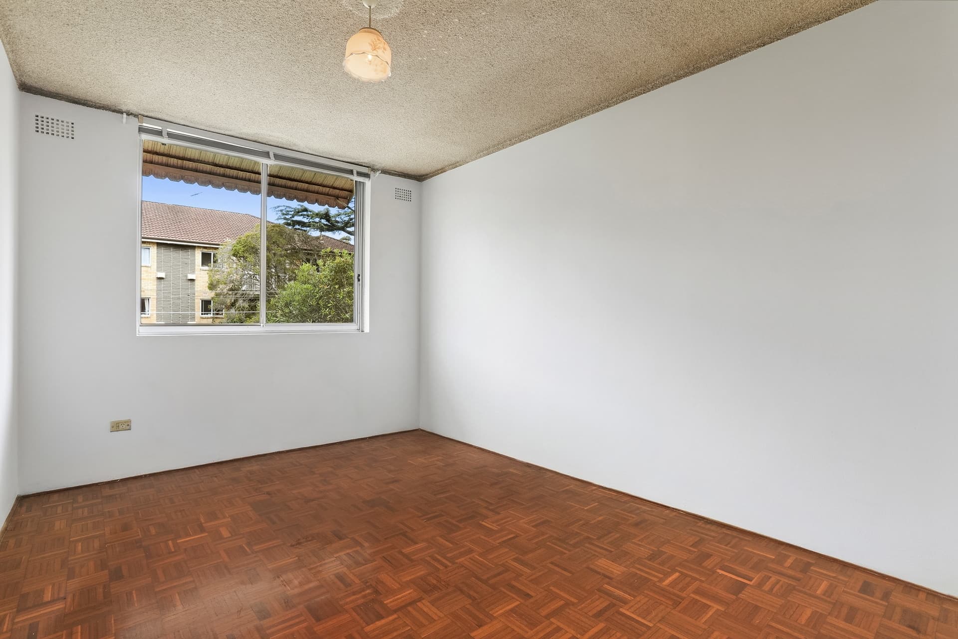 5/3 Barber Avenue, Eastlakes - Thumbnail 3