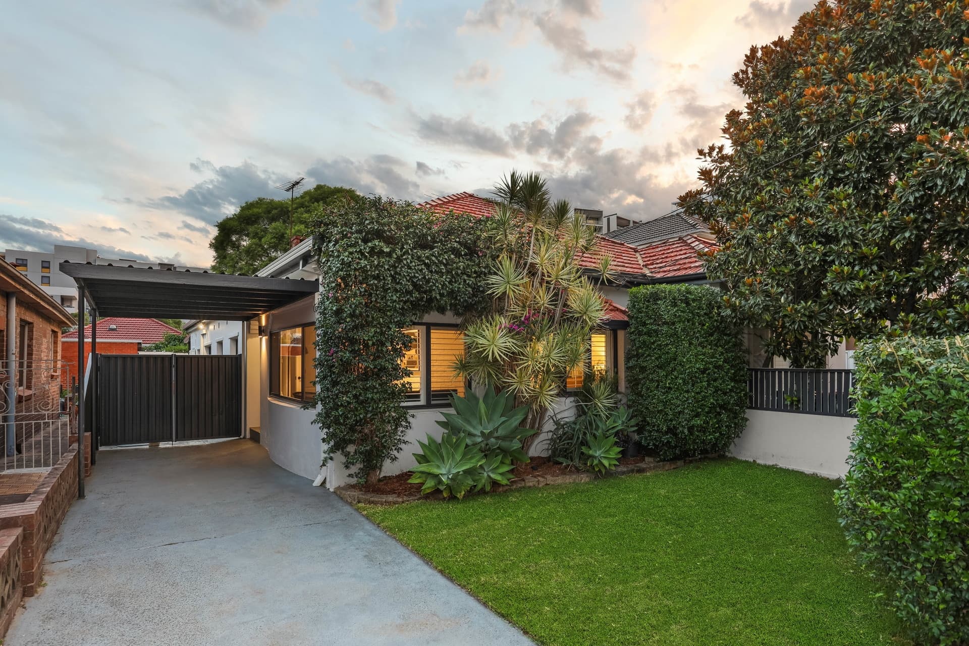 49 Hughes Avenue, Mascot - Image 1