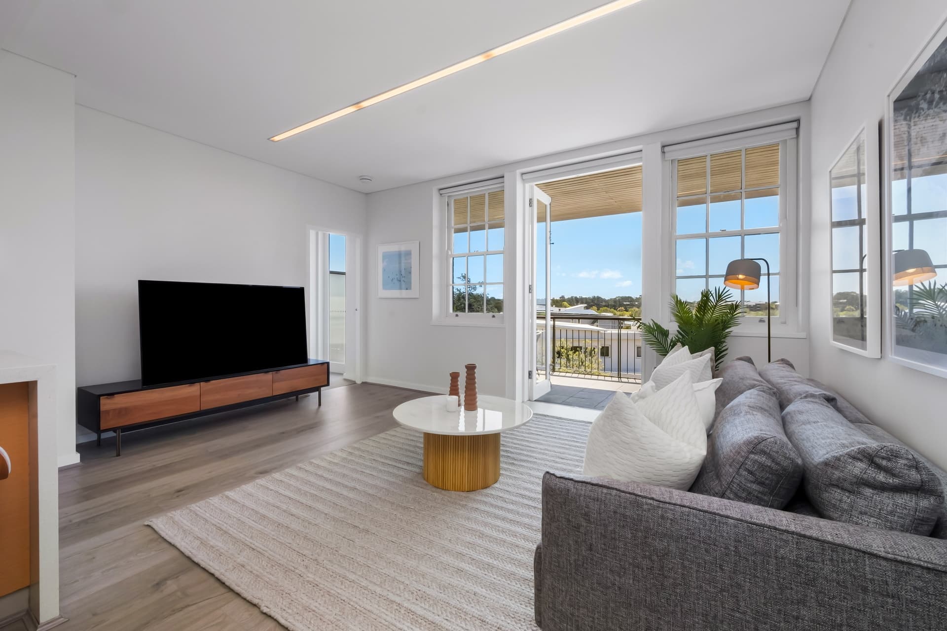 202/1 Pavilion Drive, Little Bay - Thumbnail 3