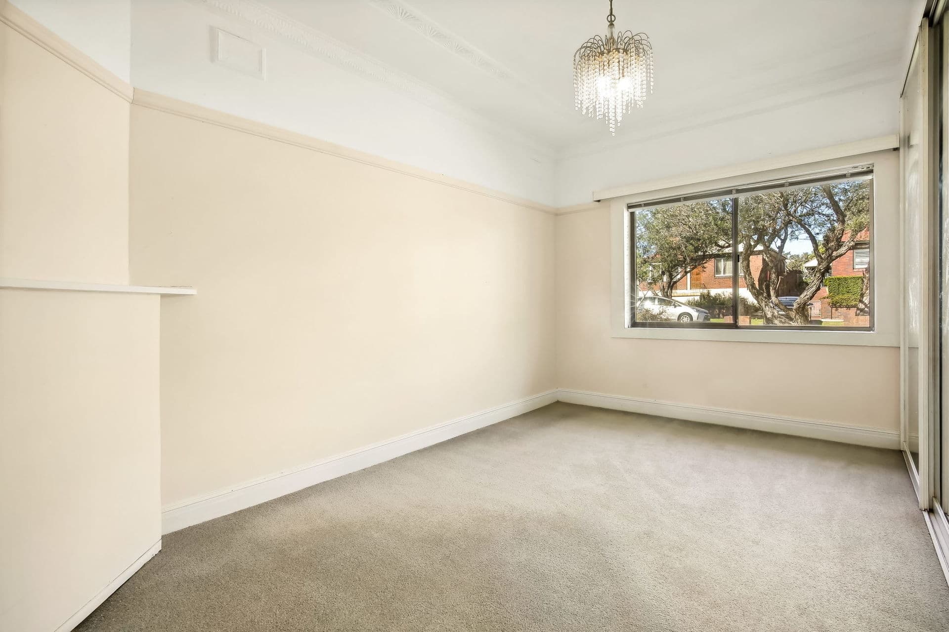 51 Vernon Avenue, Eastlakes - Thumbnail 4