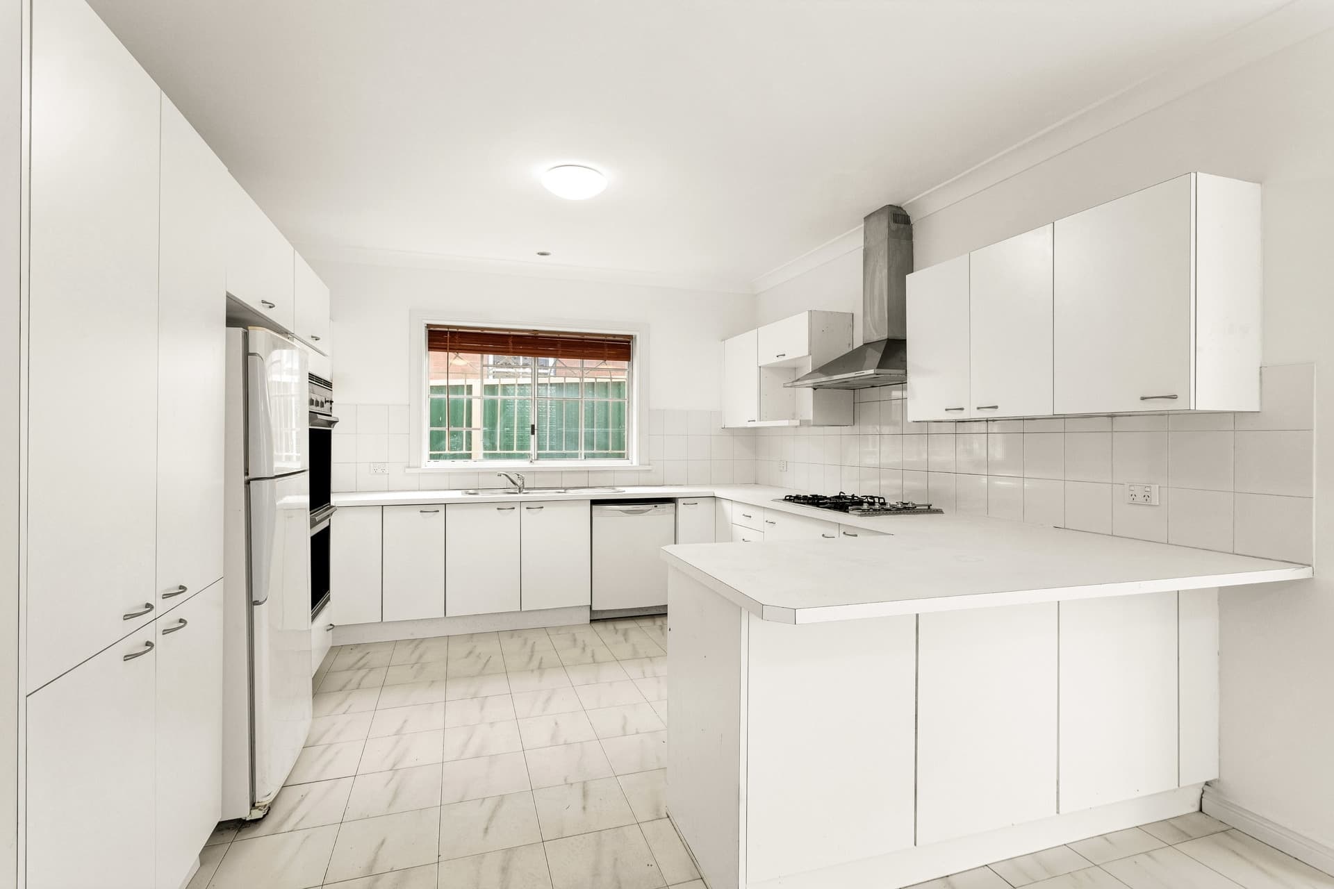 32  Vernon Avenue, Eastlakes - Thumbnail 4