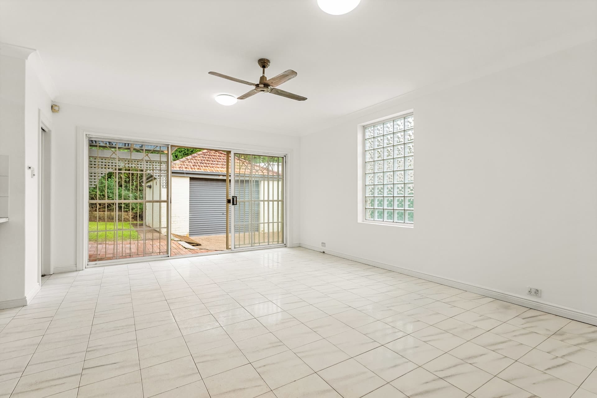32  Vernon Avenue, Eastlakes - Thumbnail 6
