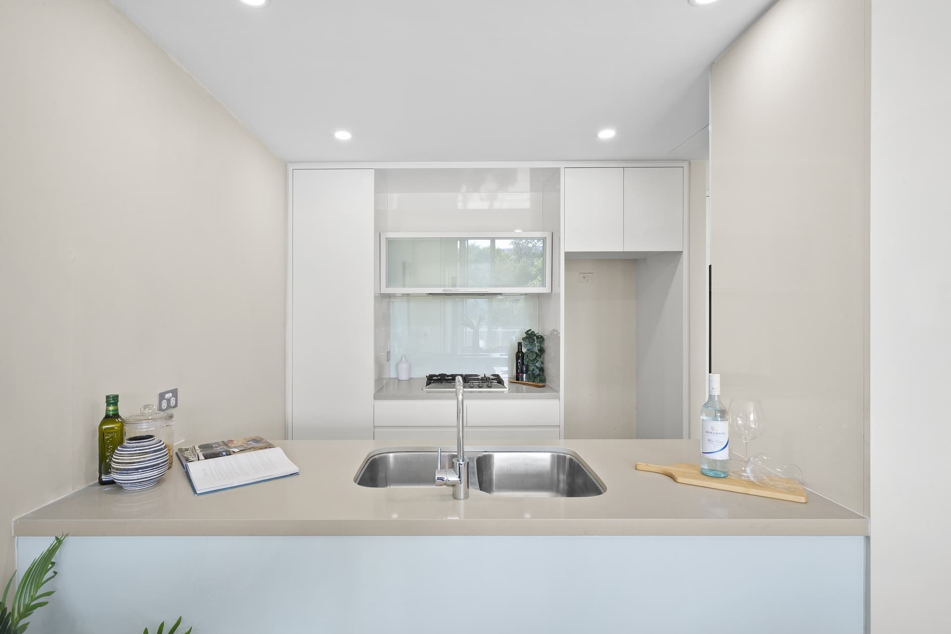 211/8 Jenner Street, Little Bay - Thumbnail 3