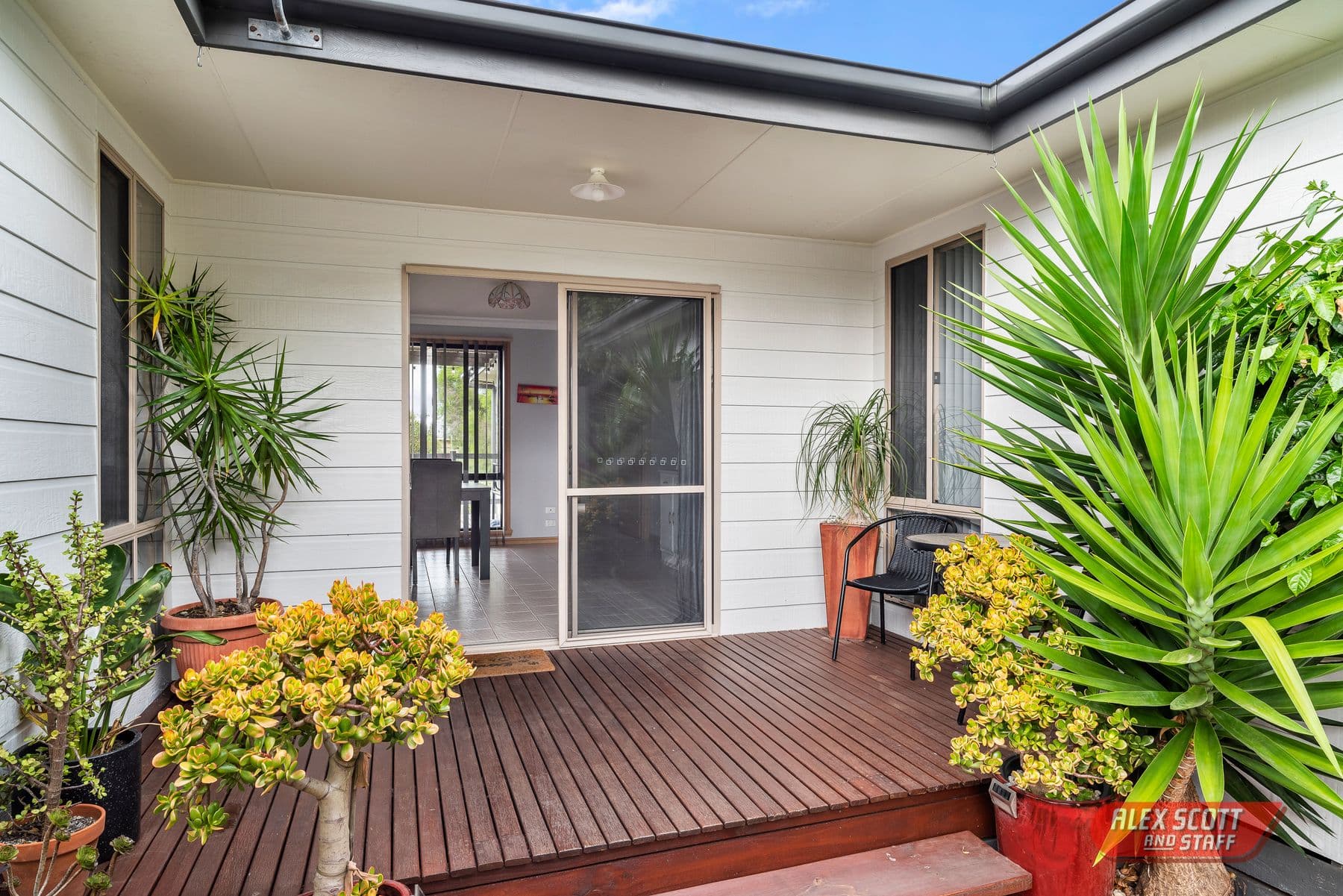 15 HALLWAY Drive, Wimbledon Heights, Wimbledon Heights - Thumbnail 2