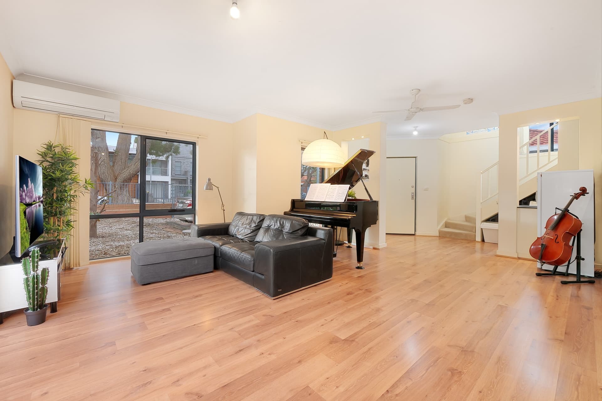 1/10 George Street, Eastlakes - Thumbnail 2