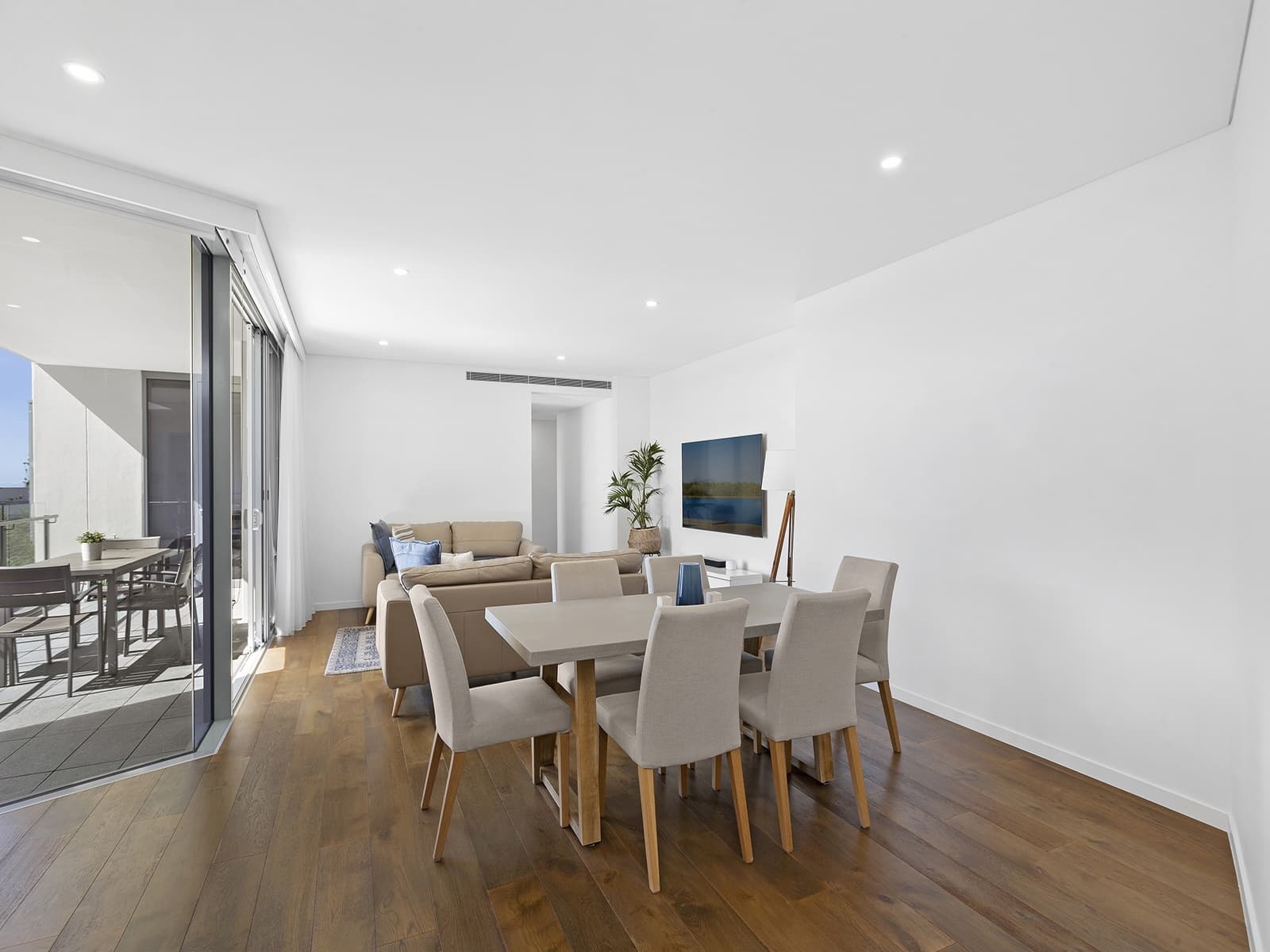8/2 Millard Drive, Little Bay - Thumbnail 2