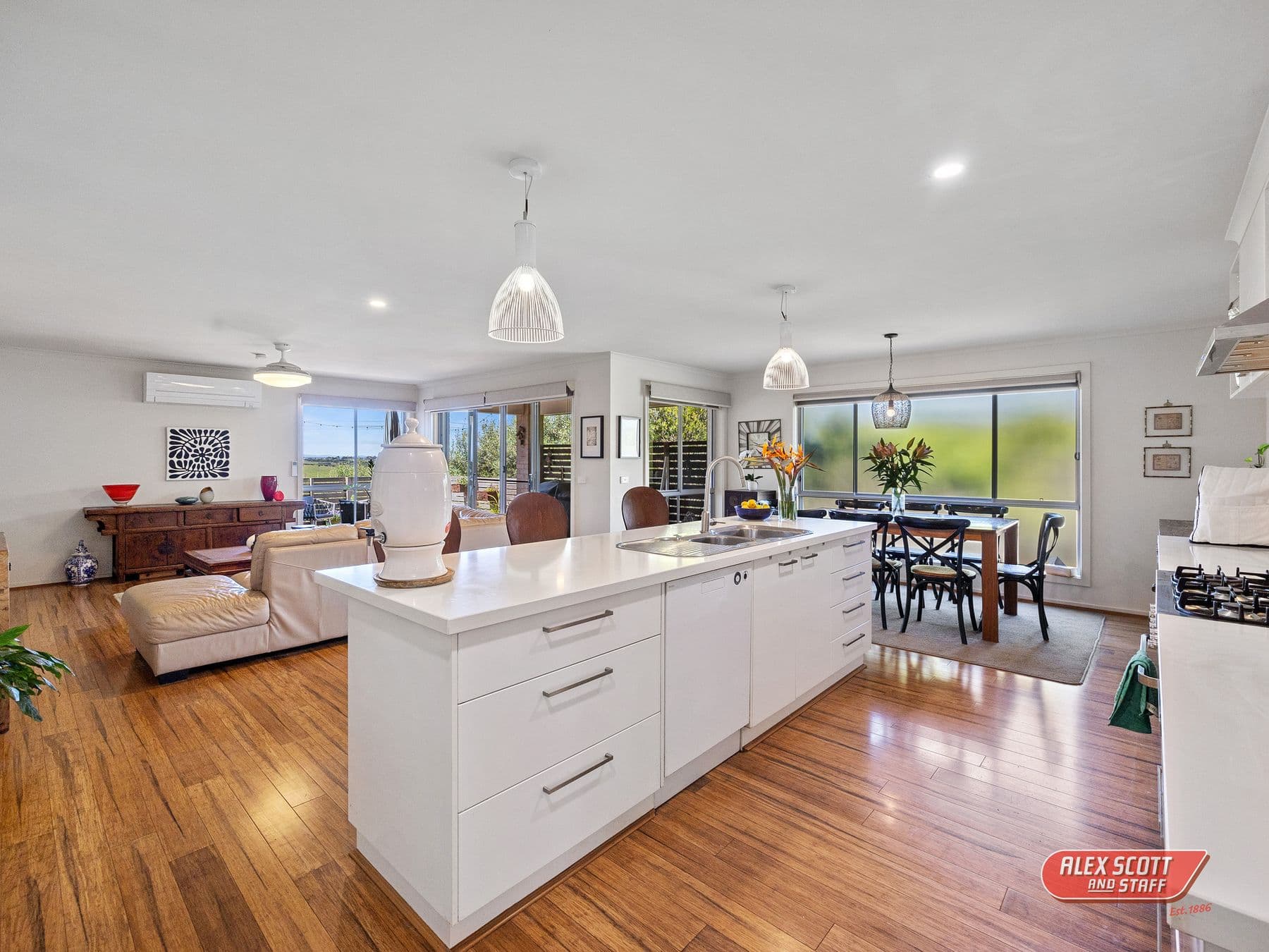 20 Bayview Avenue, Surf Beach, Surf Beach - Thumbnail 2