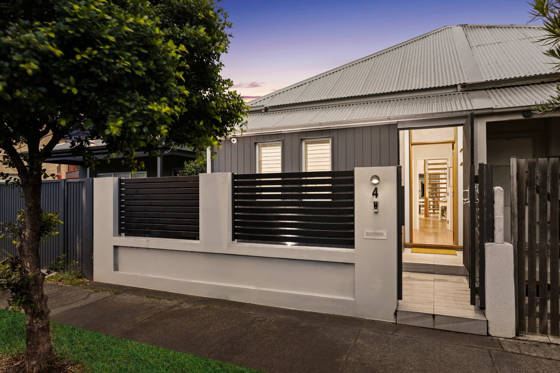 4 Frogmore Street, Mascot - Image 1
