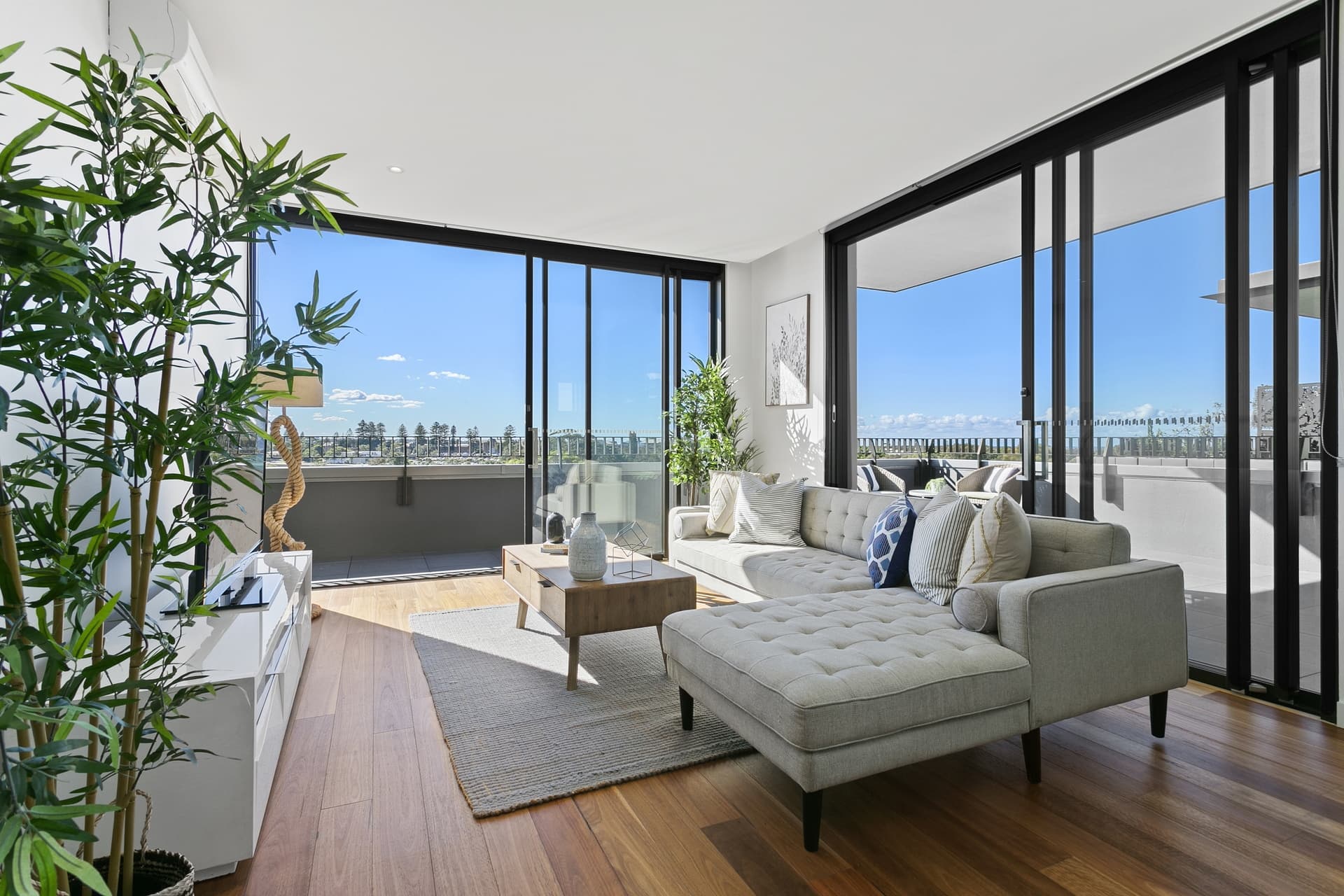 419/1 Cawood Avenue, Little Bay - Image 1