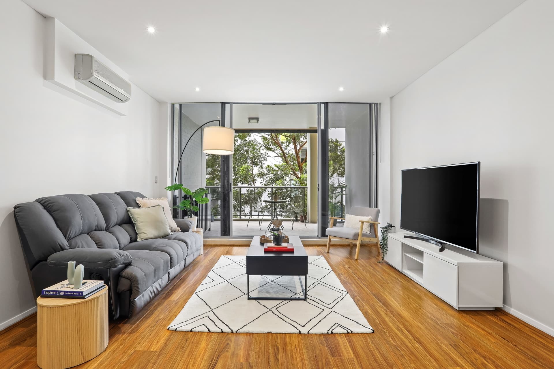 272/635 Gardeners Road, Mascot - Image 1
