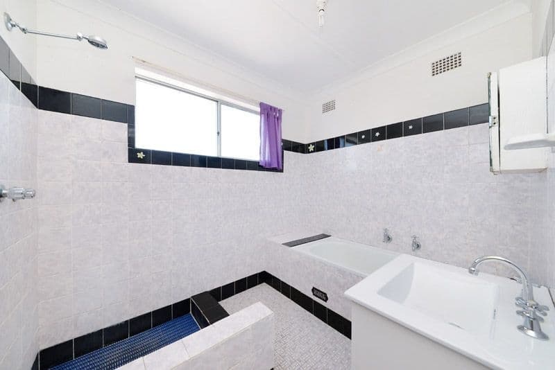 22 Lasseter Avenue, Chifley - Thumbnail 8