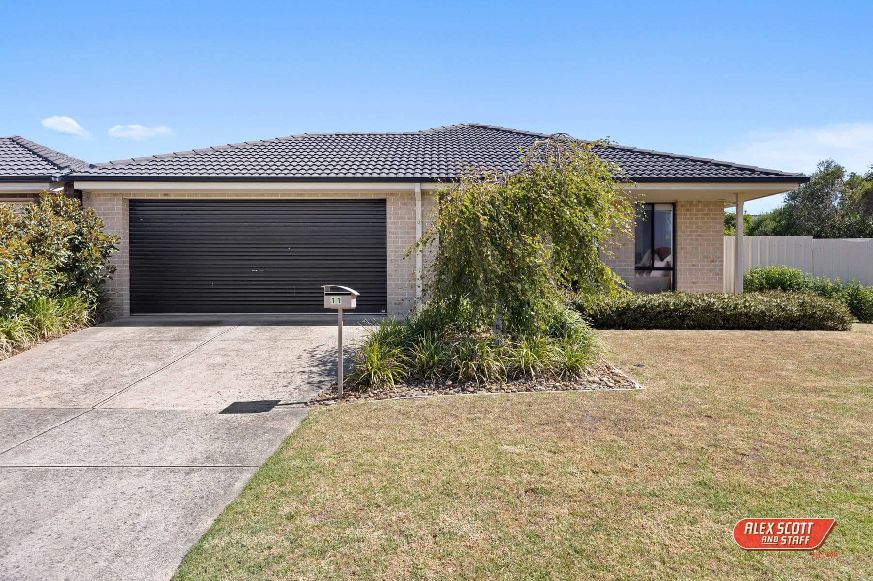 11 Barnes Way, Koo Wee Rup, Koo Wee Rup - Image 1