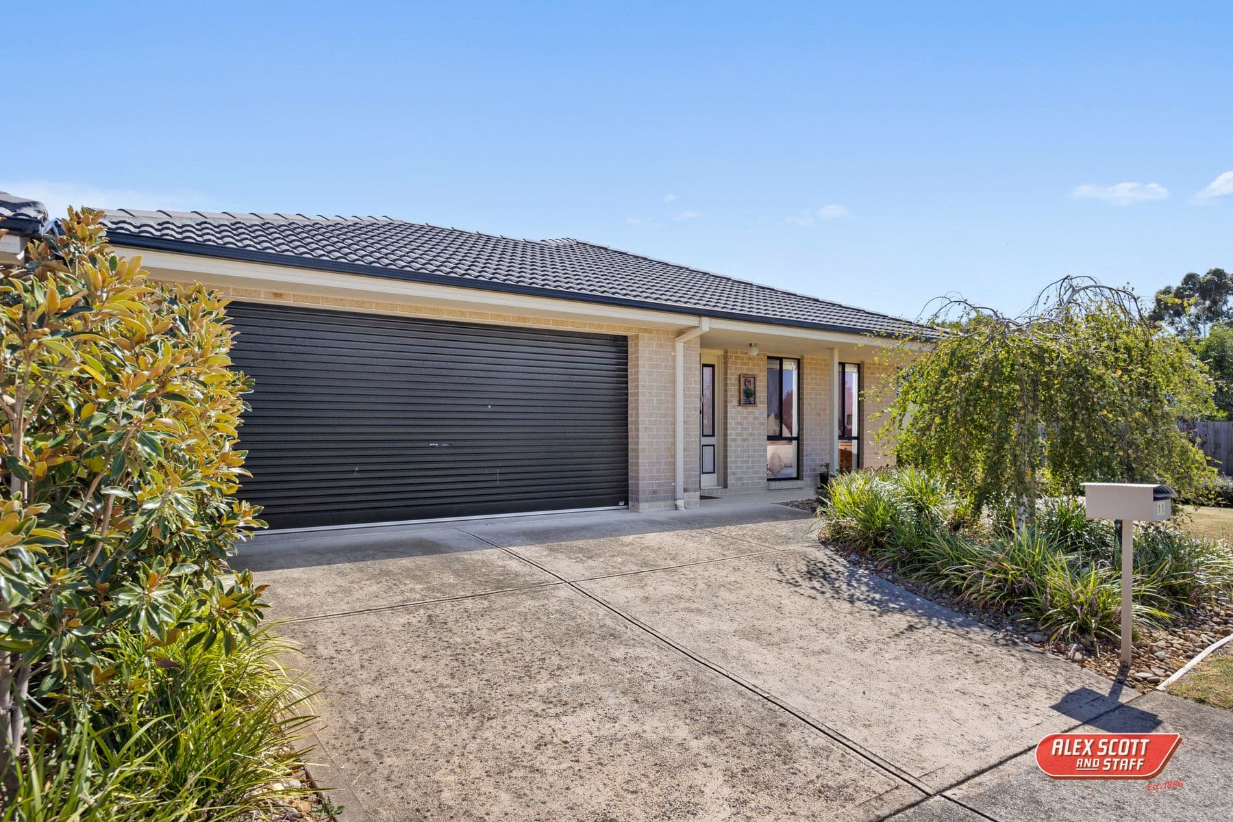 11 Barnes Way, Koo Wee Rup, Koo Wee Rup - Thumbnail 3