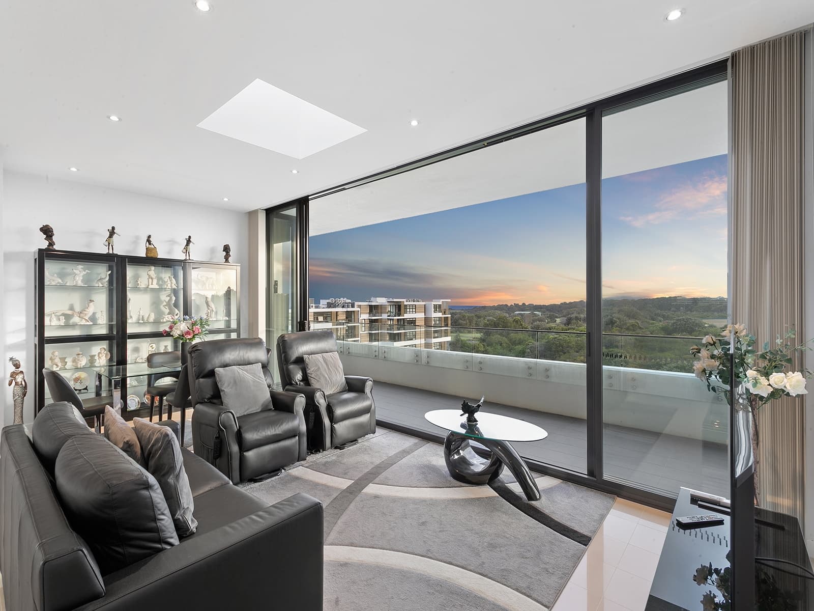 502/28 Harvey Street, Little Bay - Image 1