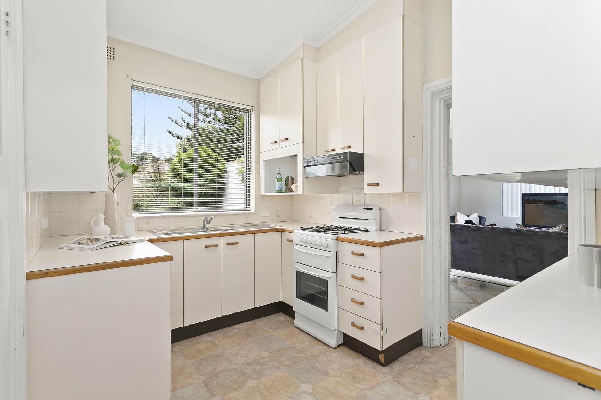 50 Tweedmouth Avenue, Rosebery - Thumbnail 5