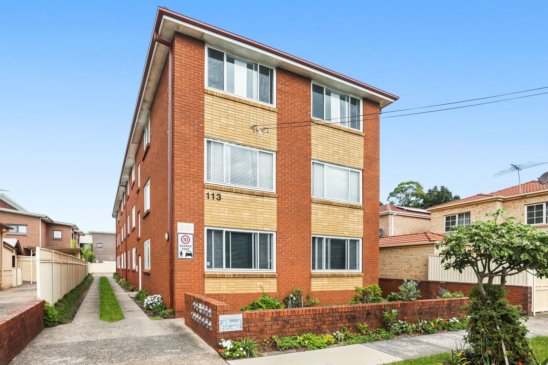 4/113 Sutherland Street, Mascot - Image 1