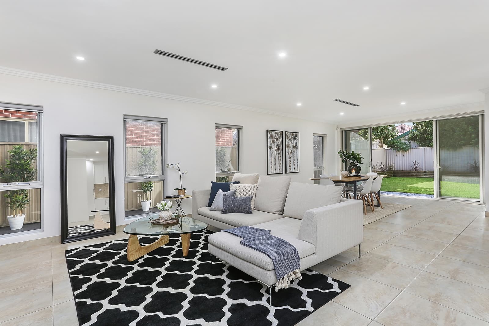 15 Hicks Avenue, Mascot - Thumbnail 2
