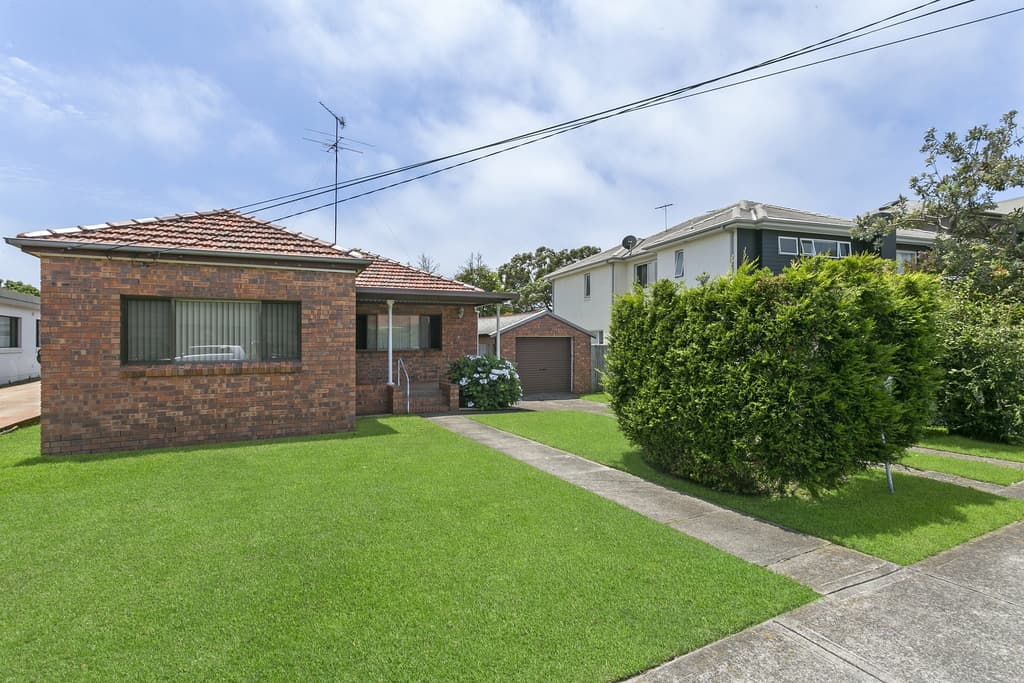 12 Dawes Street, Little Bay - Image 1