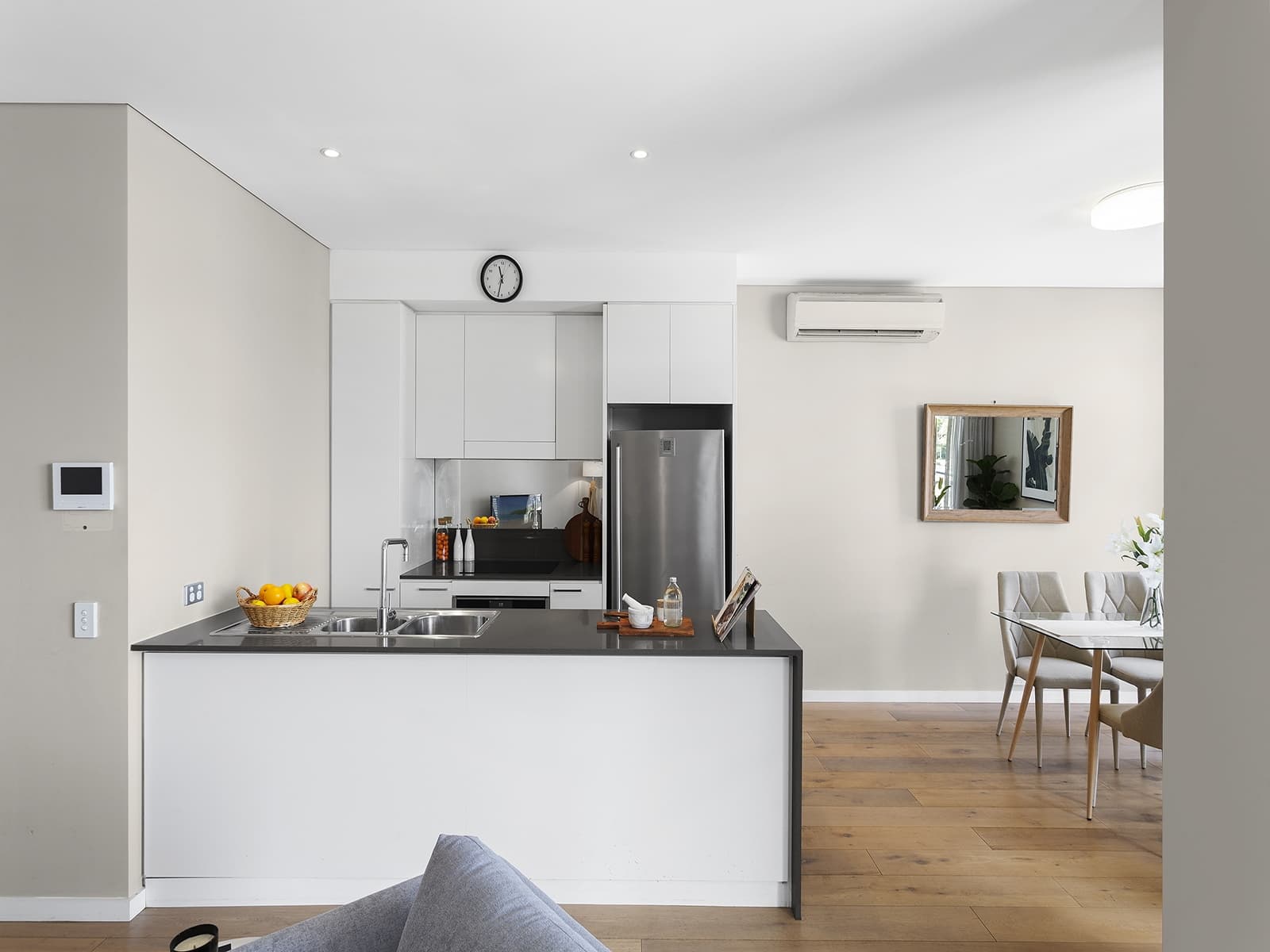 206/1-5 Pine Avenue, Little Bay - Thumbnail 3