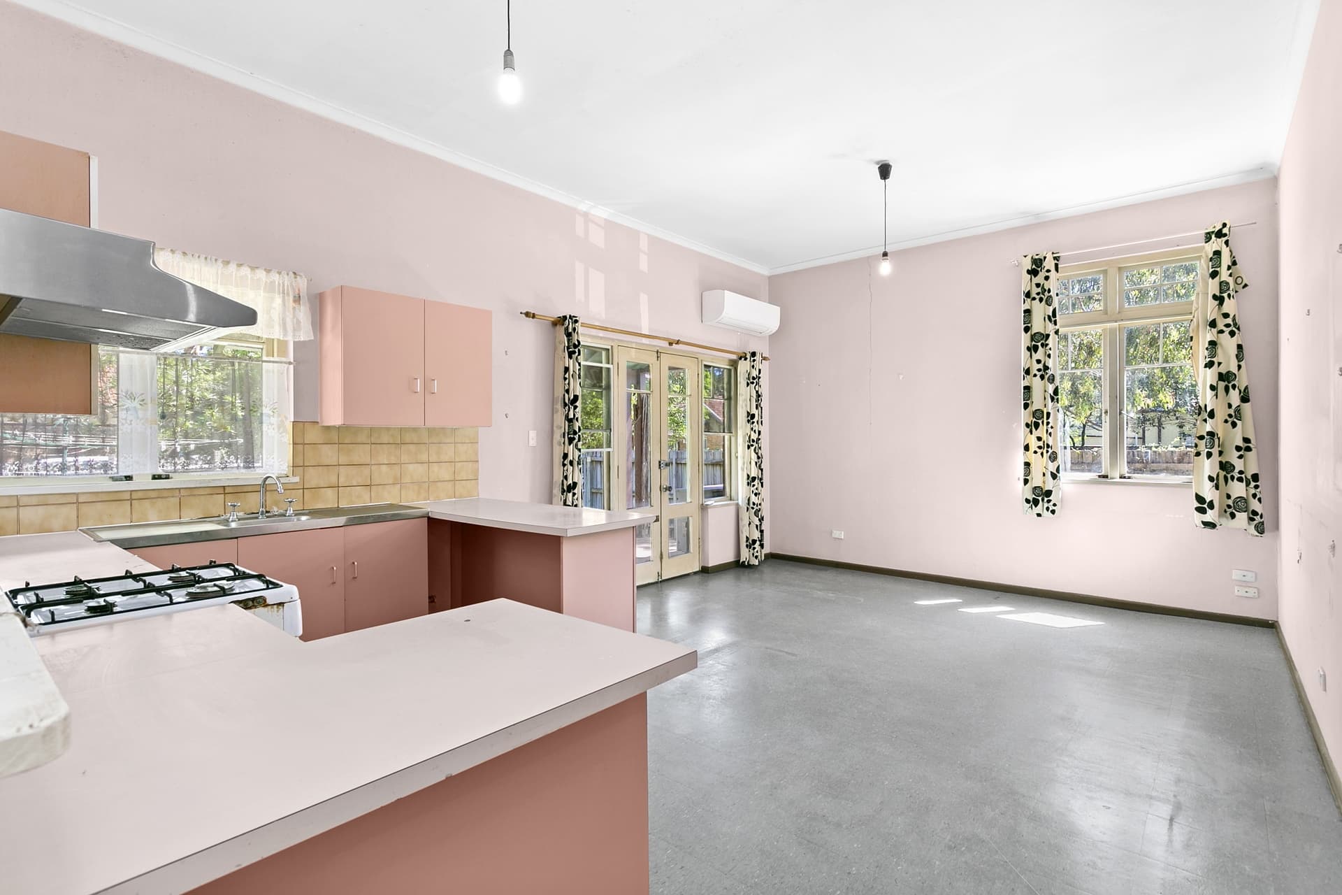 33 Gardeners Road, Daceyville - Thumbnail 2