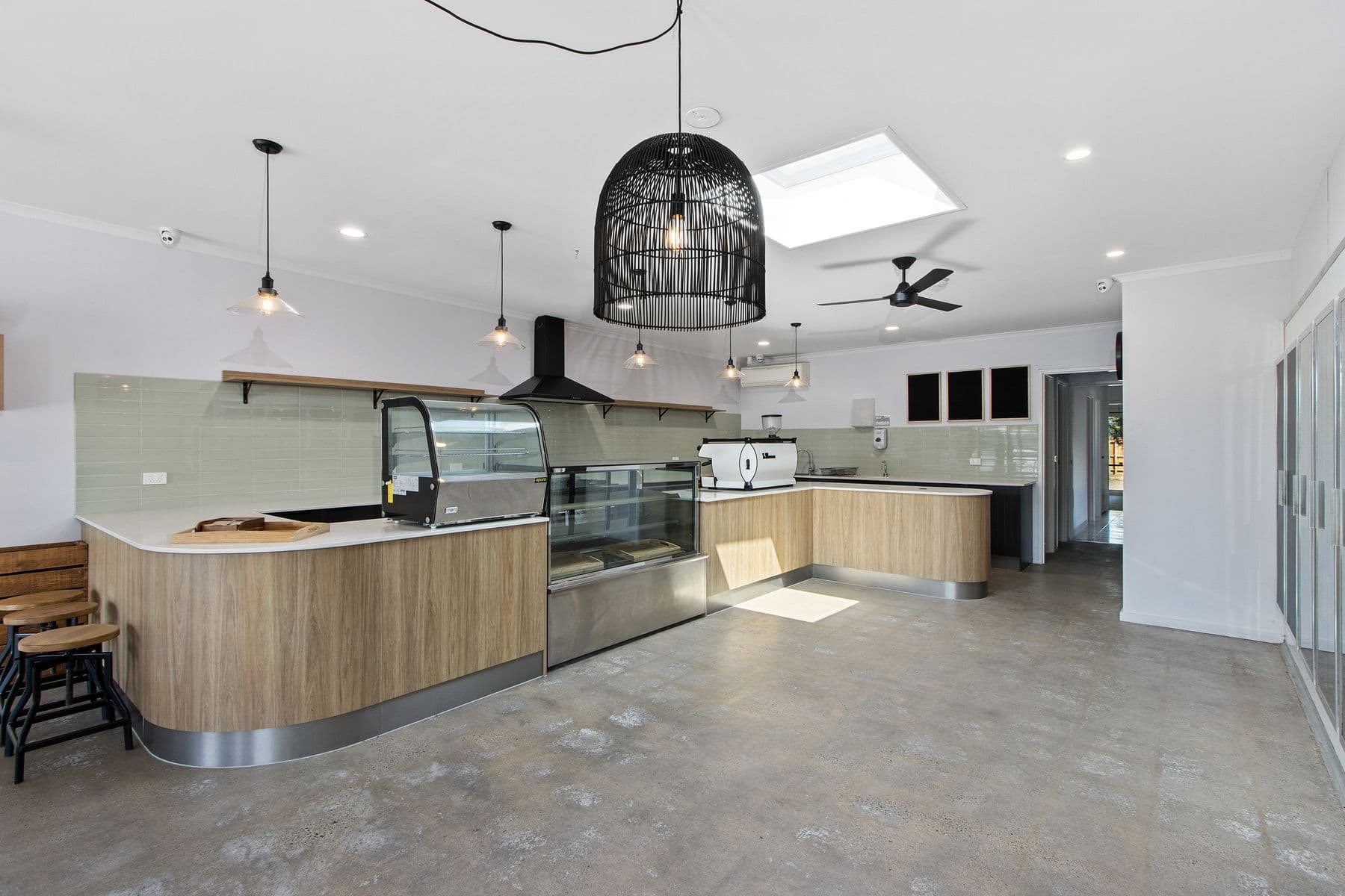 10 Westernport Road, Lang Lang, Lang Lang - Thumbnail 2