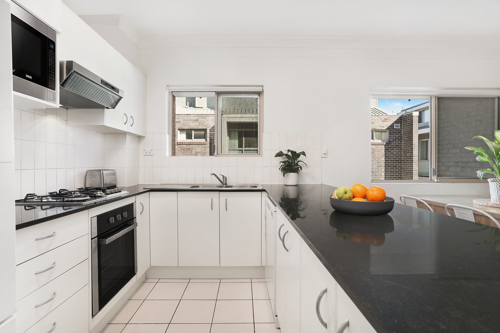 17/8 Macintosh Street, Mascot - Thumbnail 4
