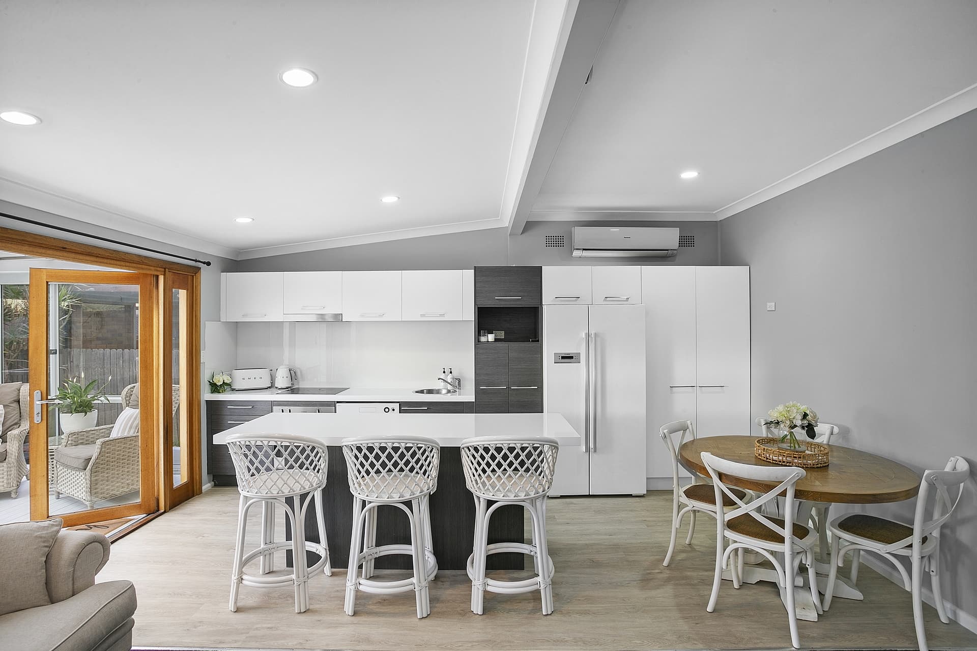90 Stephen Road, Botany - Thumbnail 2
