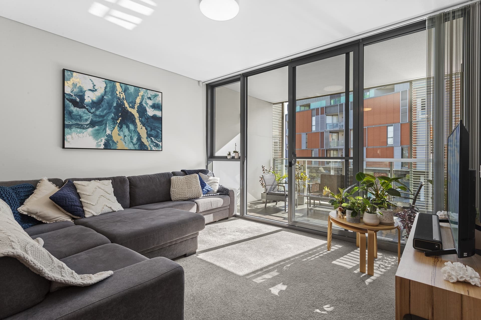 110/1-5 Pine Avenue, Little Bay - Thumbnail 3
