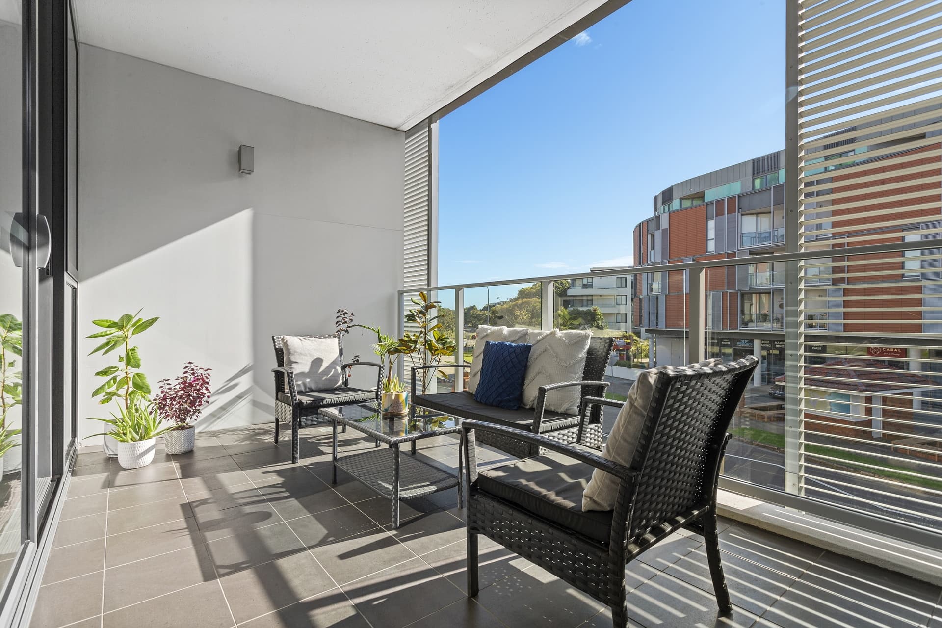 110/1-5 Pine Avenue, Little Bay - Thumbnail 5