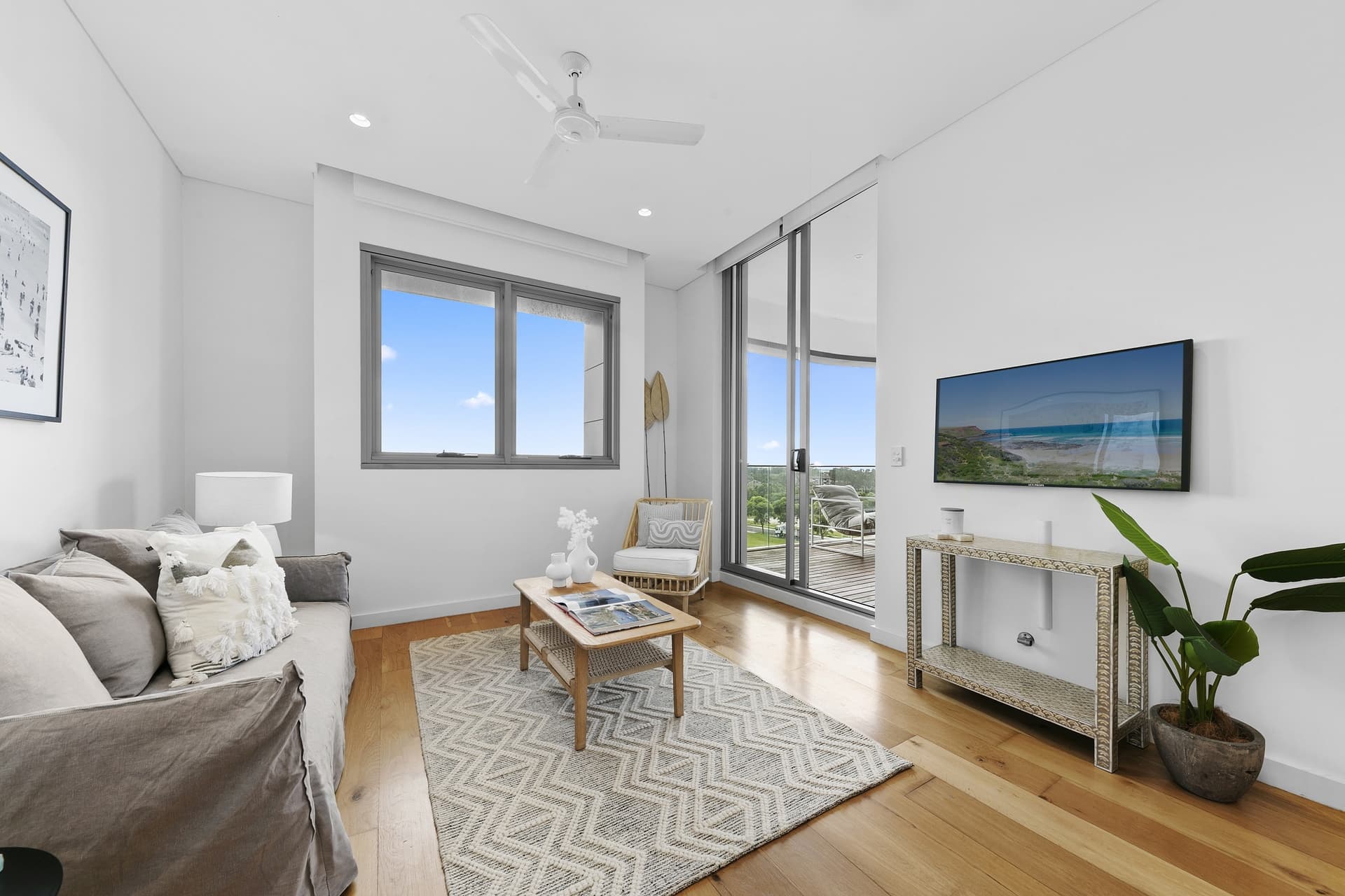 402/1-5 Solarch Avenue, Little Bay - Image 1