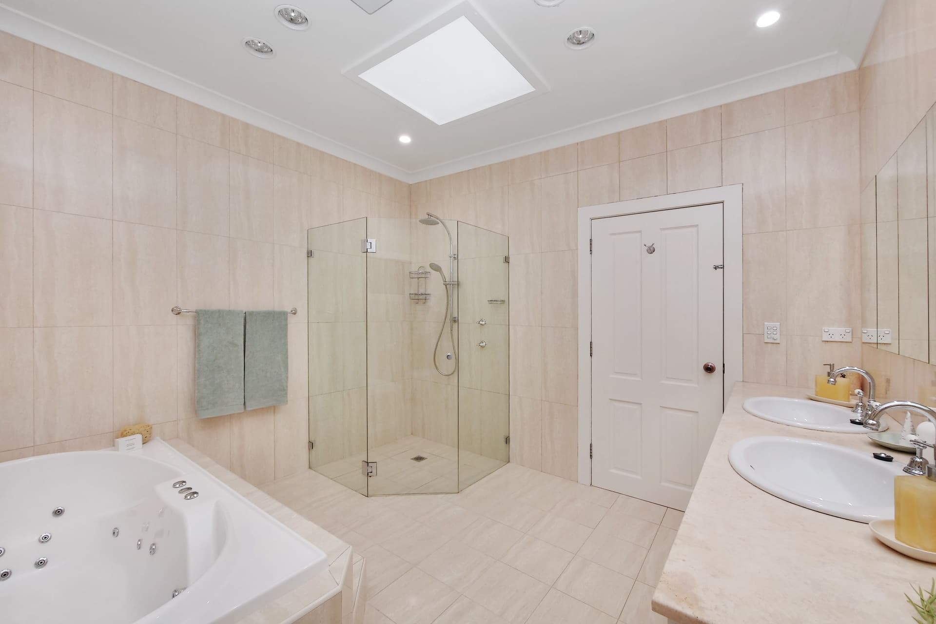 18 Cowper Avenue, Pagewood - Thumbnail 7